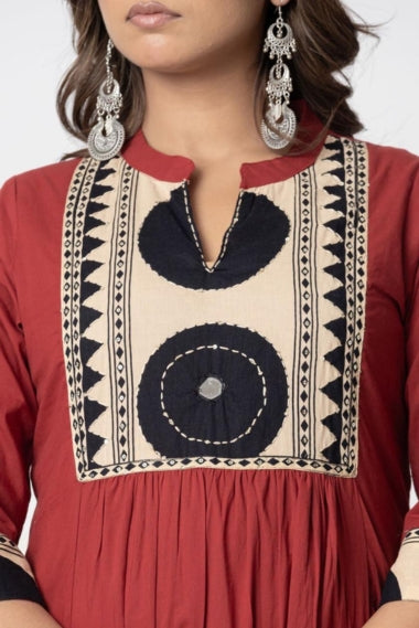 Shringar Rangrekha Handcrafted Yoke Kurta Set