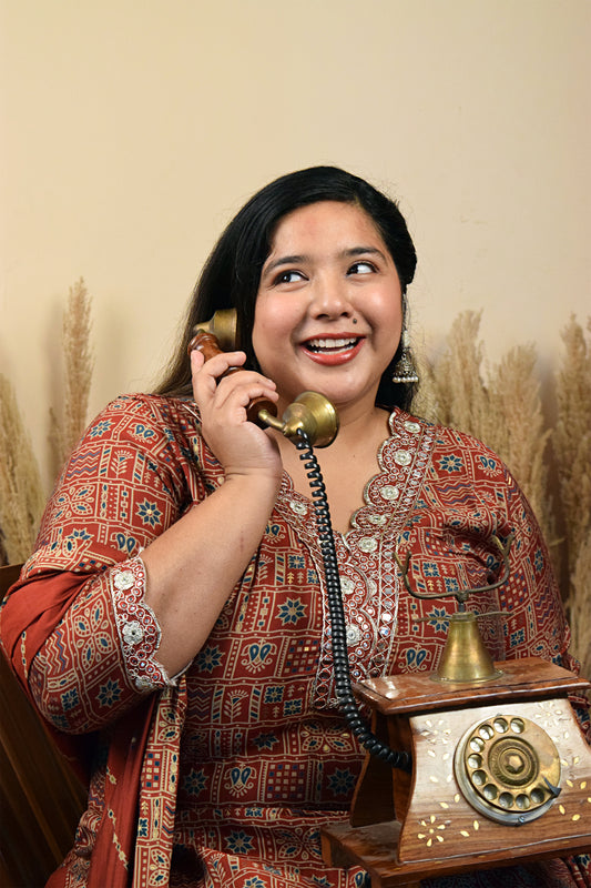 Shringar Red Bandhani Hanwork Suit Set