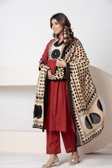 Shringar Rangrekha Handcrafted Yoke Kurta Set