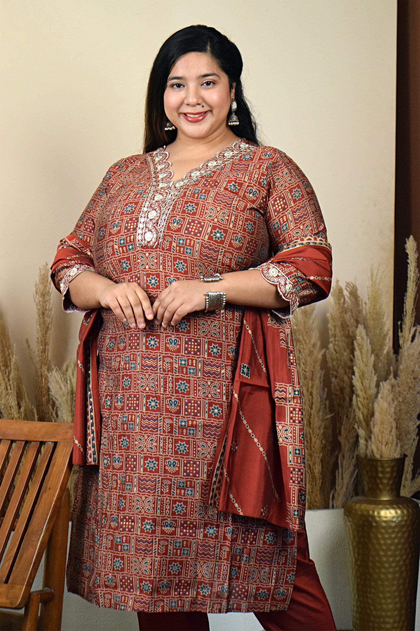 Shringar Red Bandhani Hanwork Suit Set